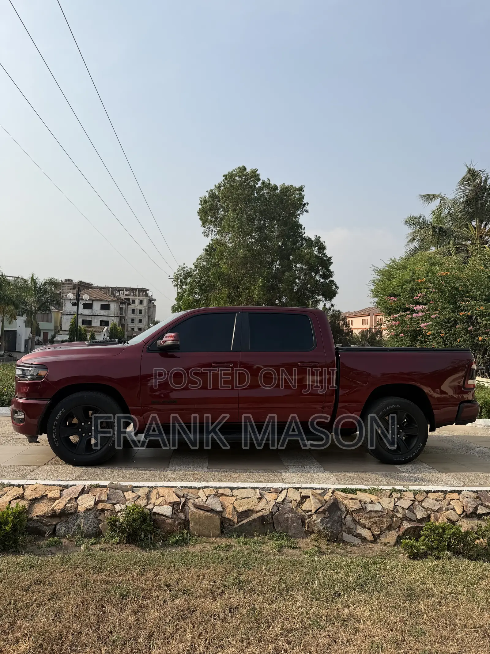 RAM 1500 Limited Crew Cab 4WD 5.6 ft SB 2023 Burgundy