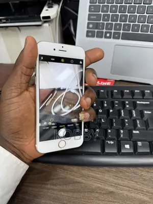 Apple iPhone 6s 64 GB Gold