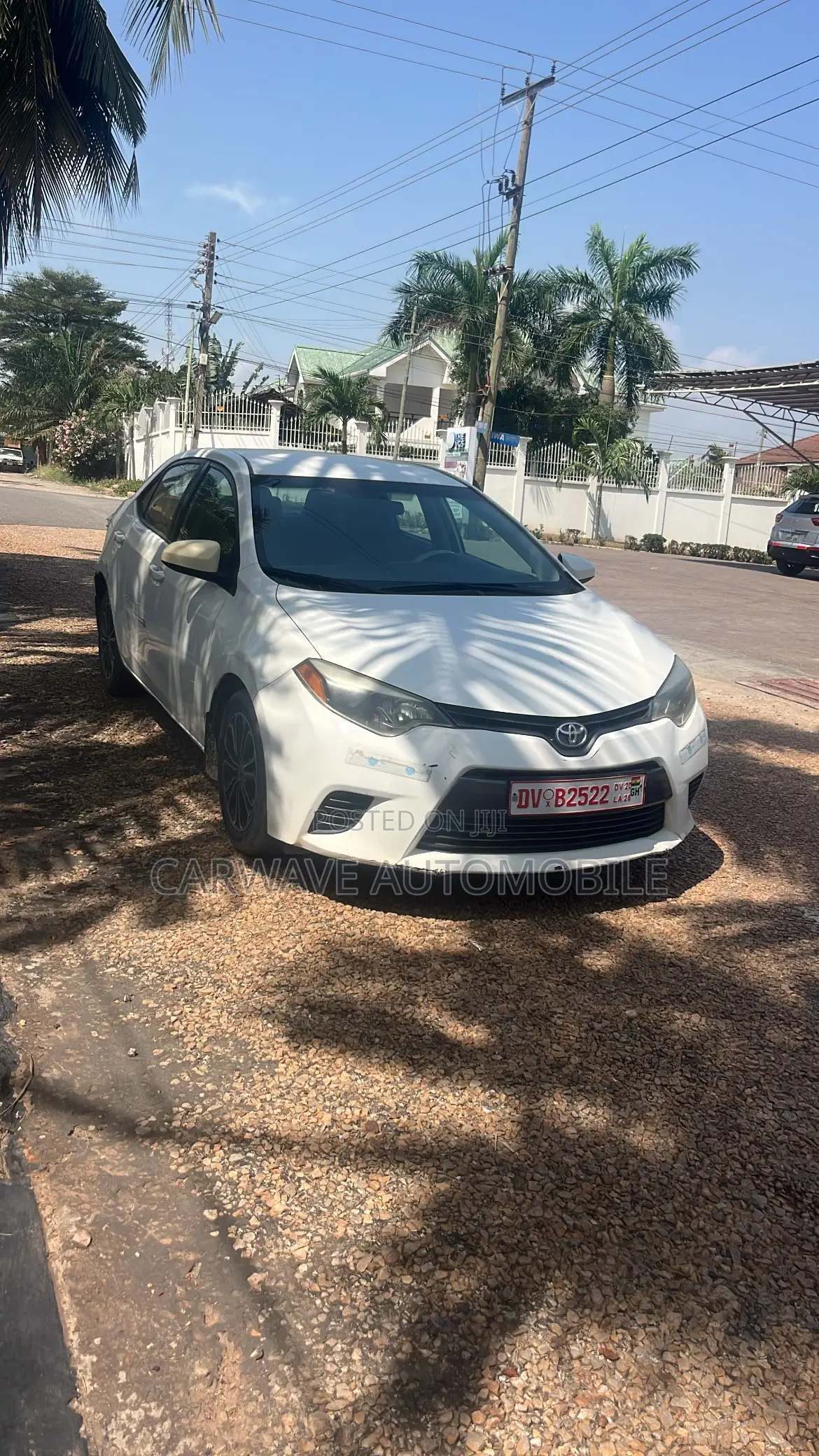 Toyota Corolla LE 4dr Sedan (1.8L 4cyl CVT) 2016 White