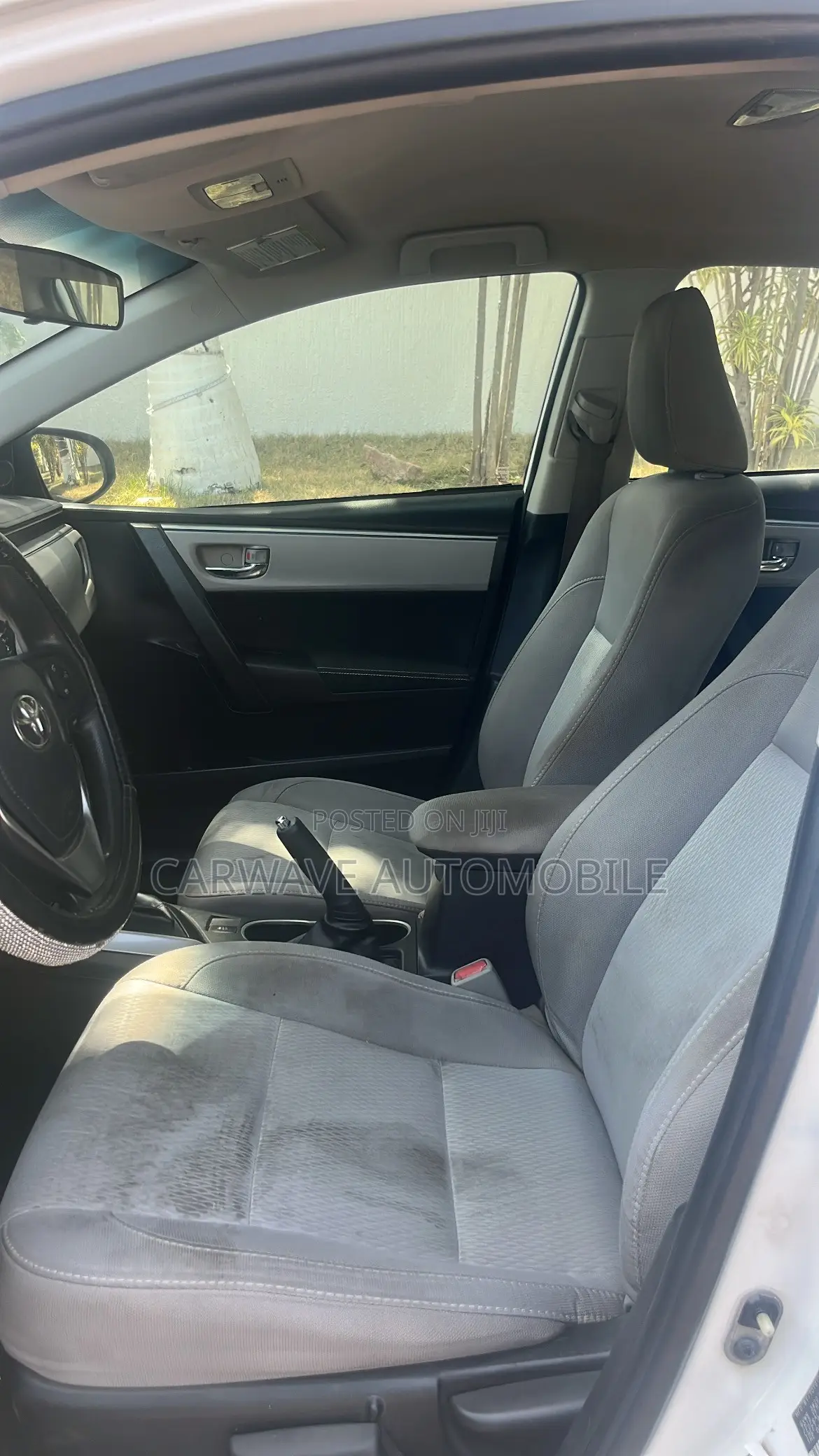 Toyota Corolla LE 4dr Sedan (1.8L 4cyl CVT) 2016 White