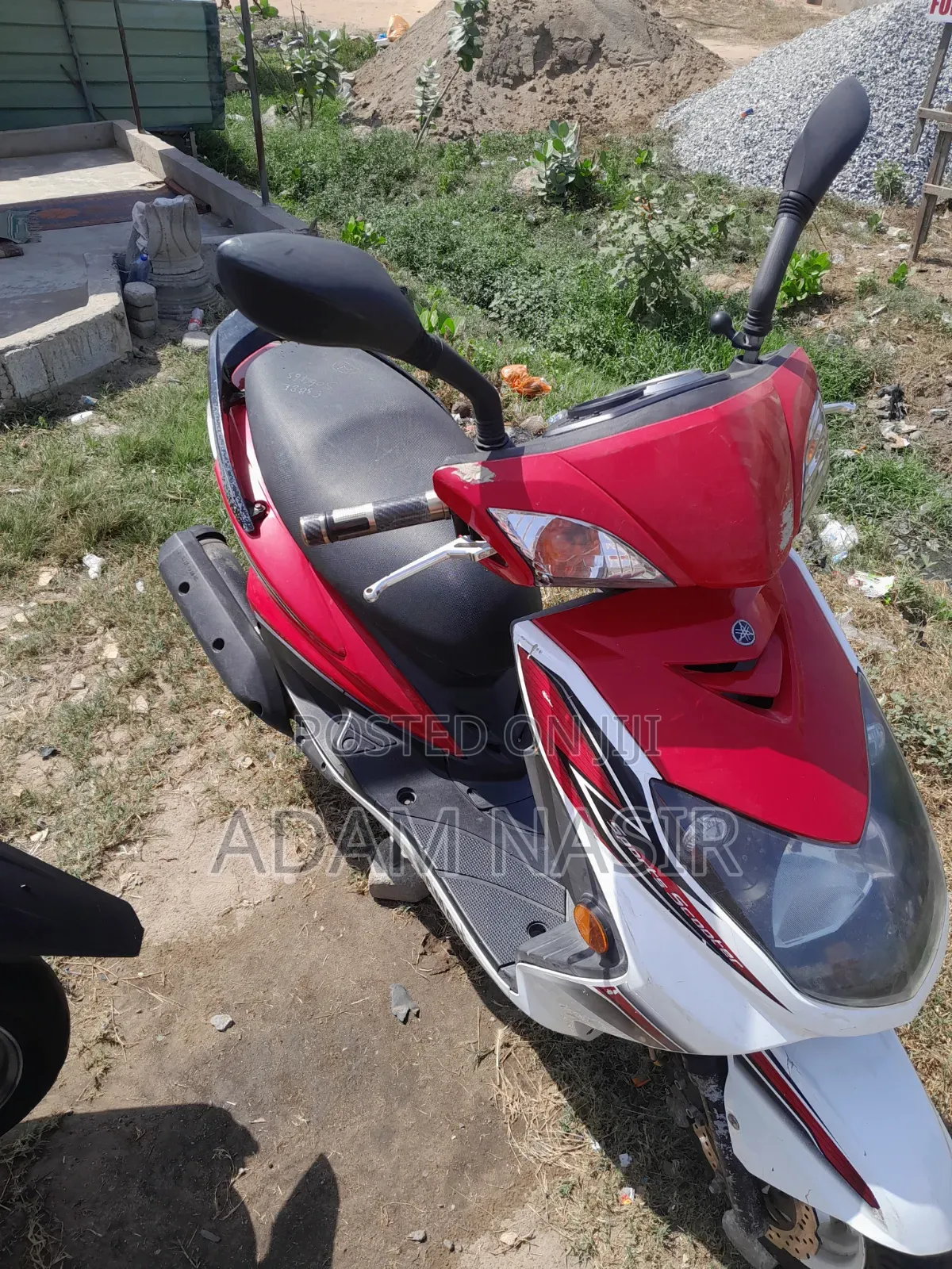 Yamaha 2020 White