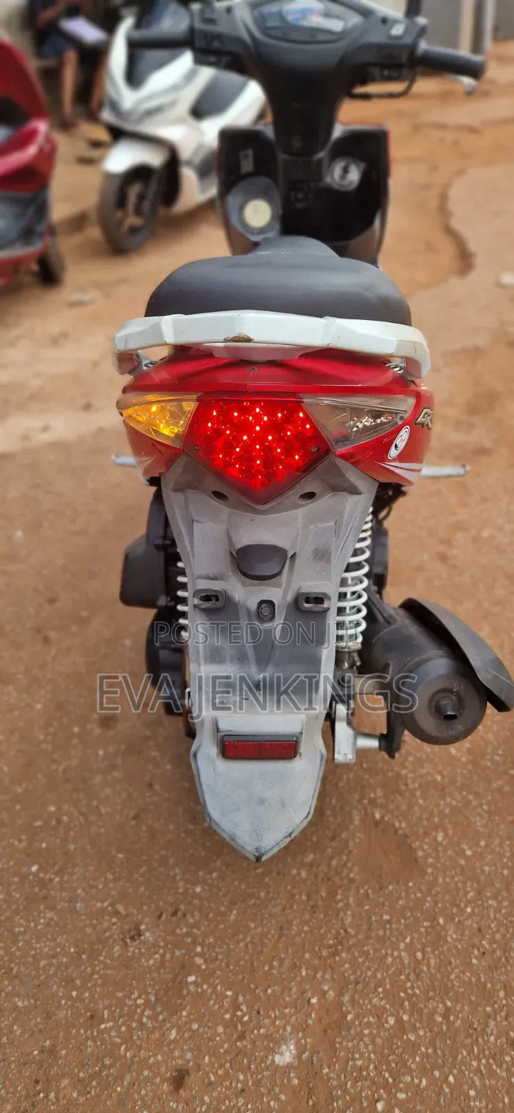 New SYM XPro 2023 Red