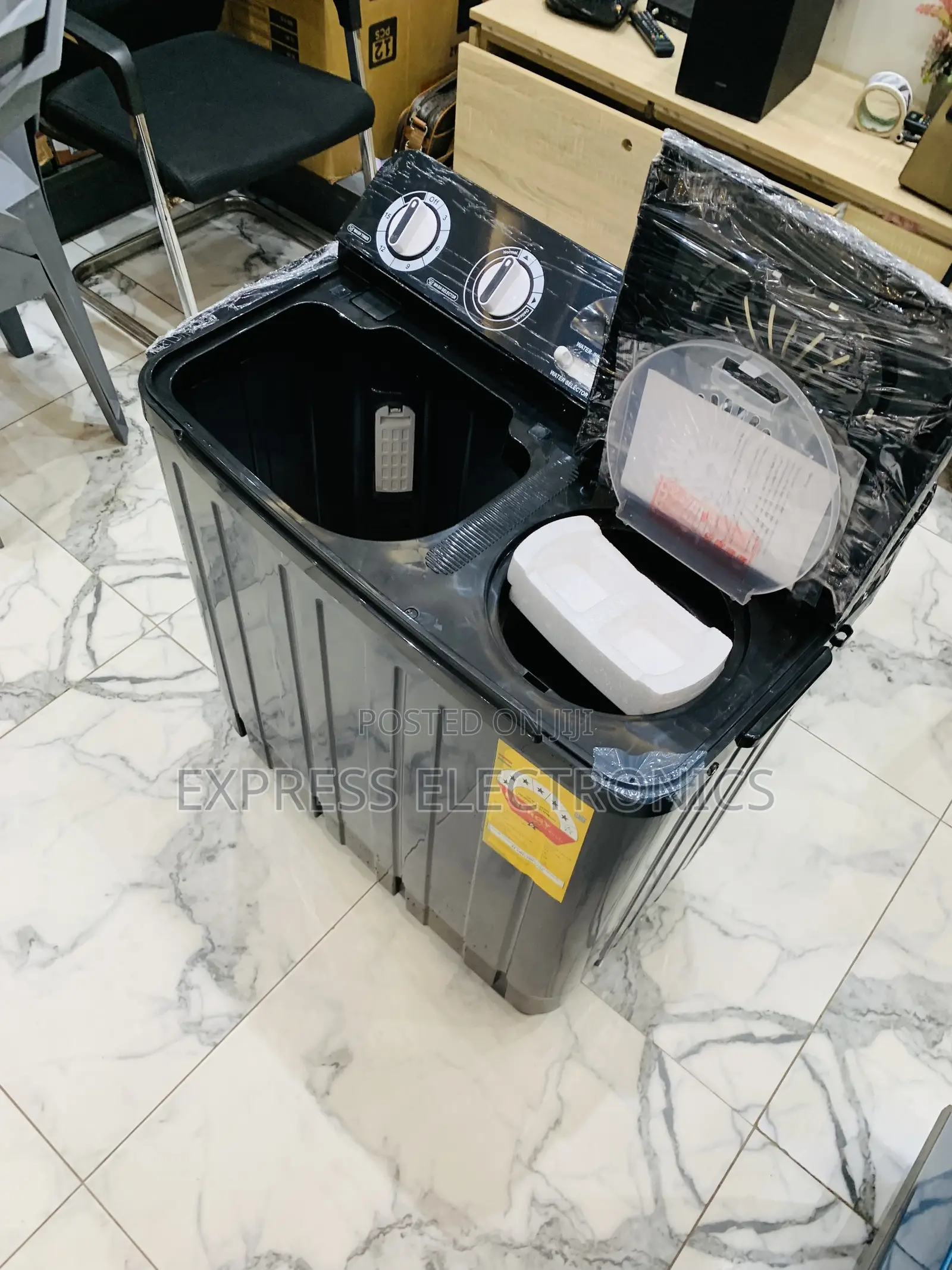Spectacular Performance Twintub Wash and Spin 11kg Black Nasco