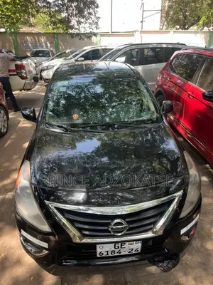 Nissan Versa 1.6 SV 2017 Black