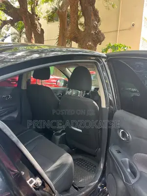 Nissan Versa 1.6 SV 2017 Black