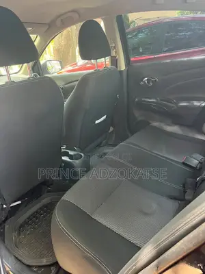 Nissan Versa 1.6 SV 2017 Black