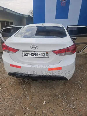 Hyundai Elantra 2012 White
