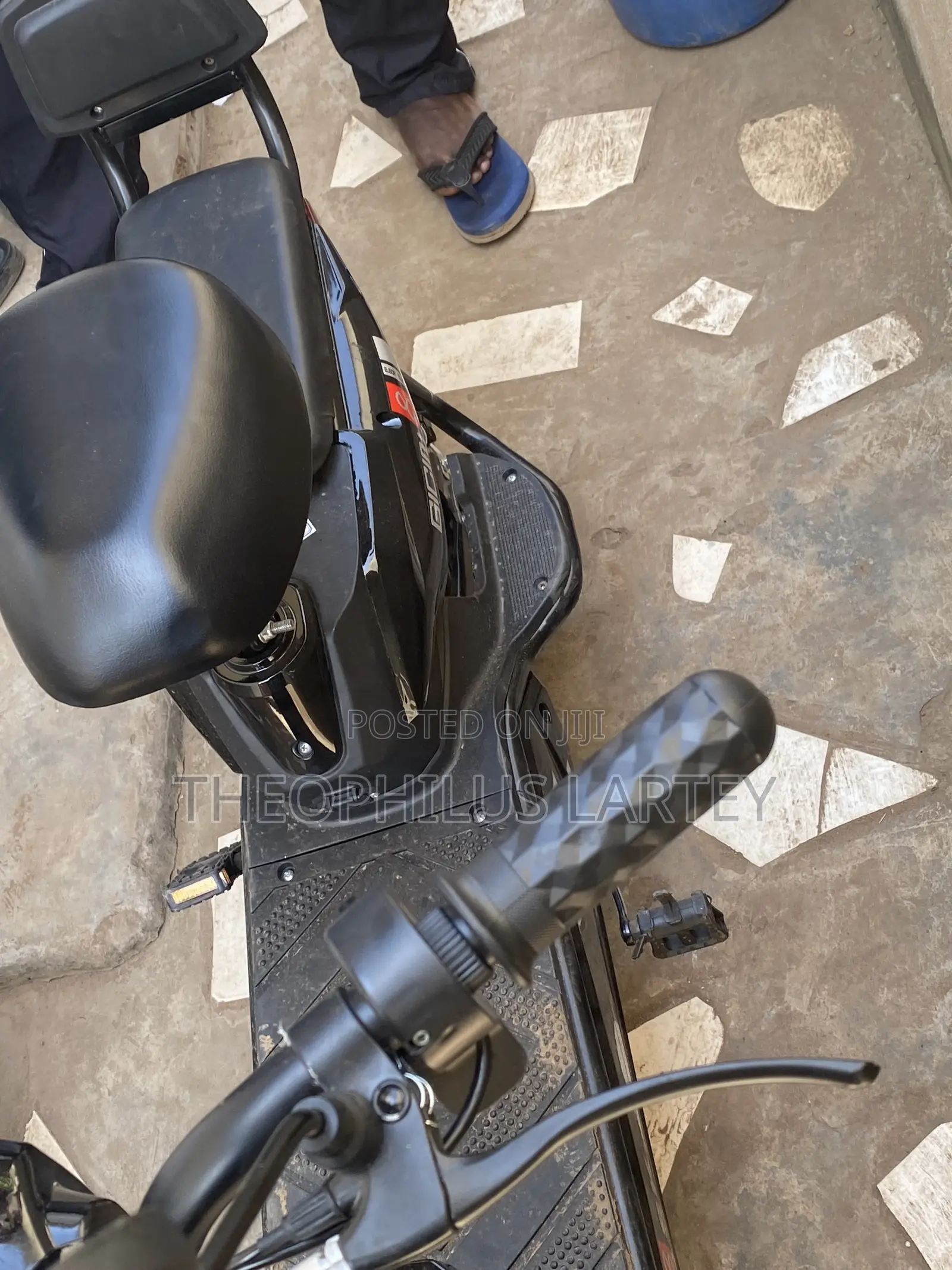 New Royal Motorcycle 2025 Black