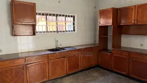 5bdrm House in East Legon for rent