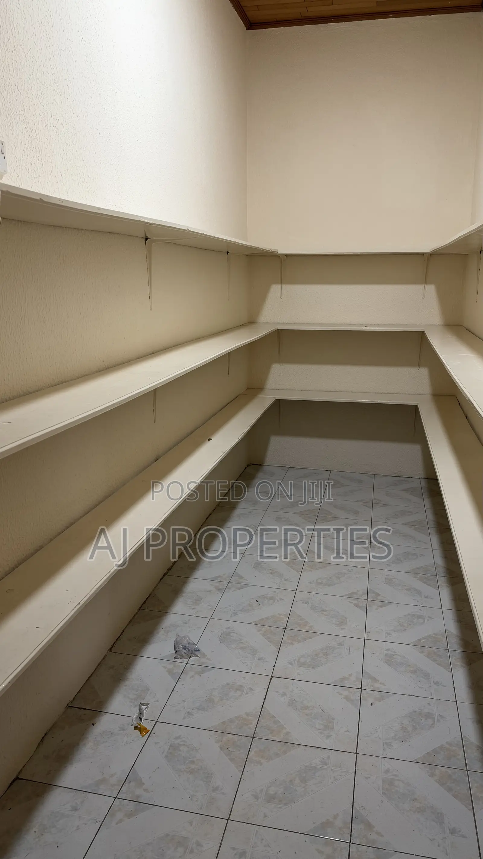 5bdrm House in East Legon for rent