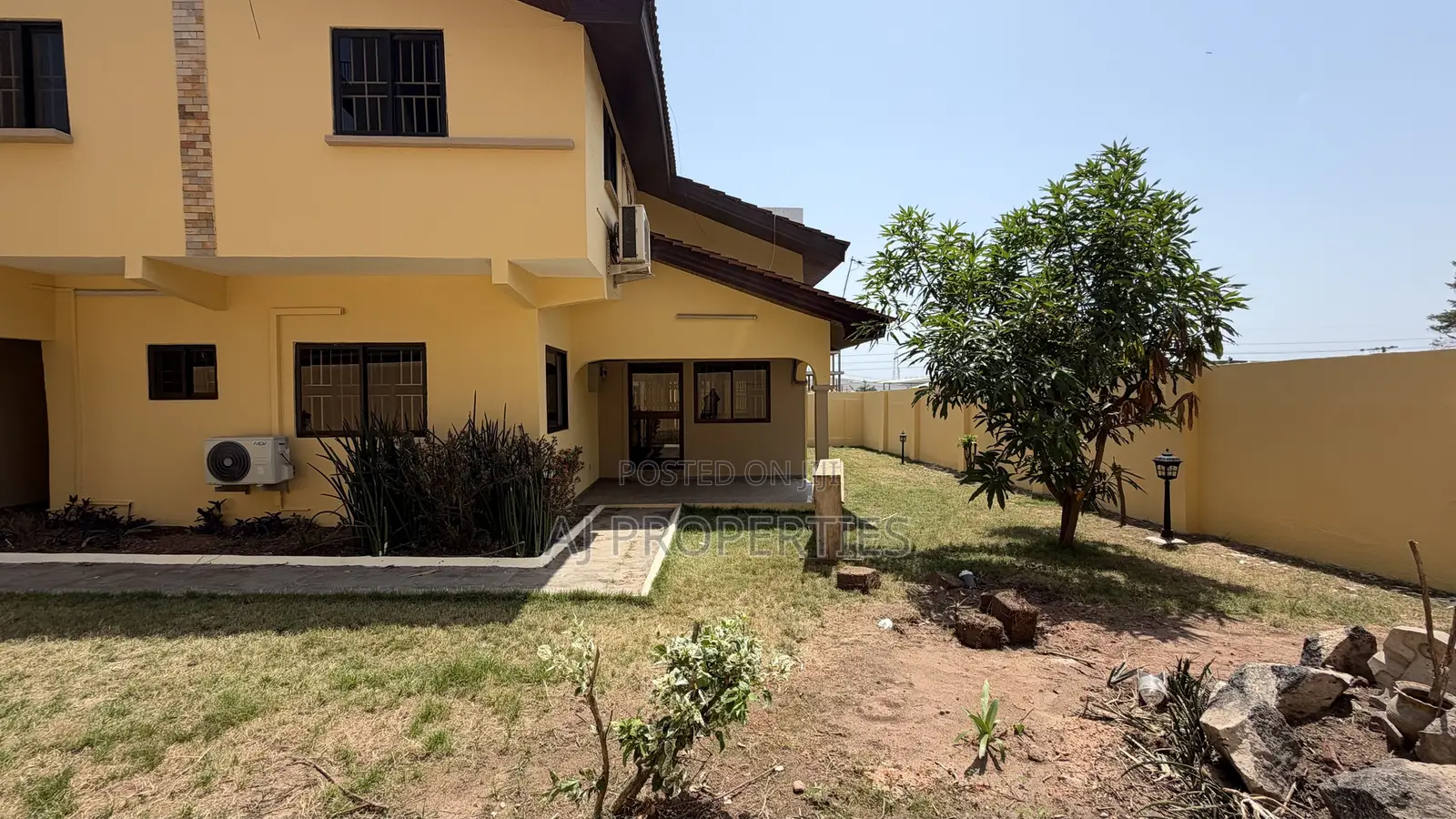 5bdrm House in East Legon for rent