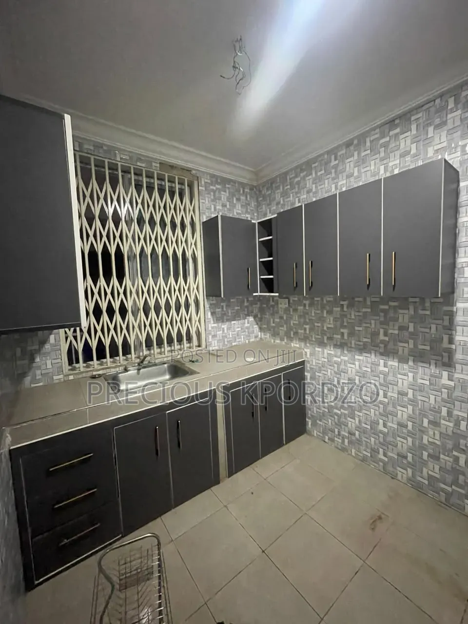 1bdrm Room & Parlour in Pantang Pnt, Barrier for rent