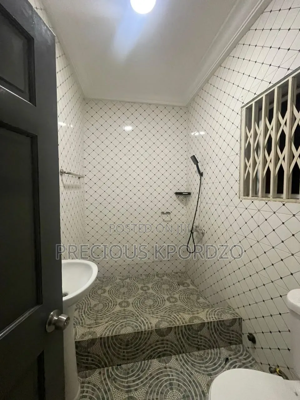 1bdrm Room & Parlour in Pantang Pnt, Barrier for rent