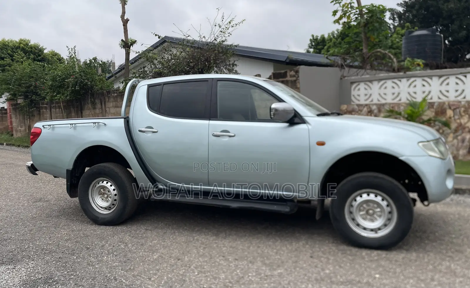 Mitsubishi L200 2009 Blue