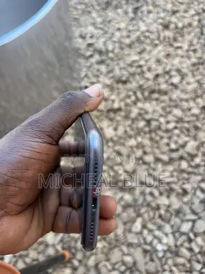 Apple iPhone 11 64 GB Black