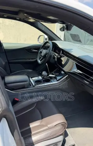 Audi Q8 2021 White