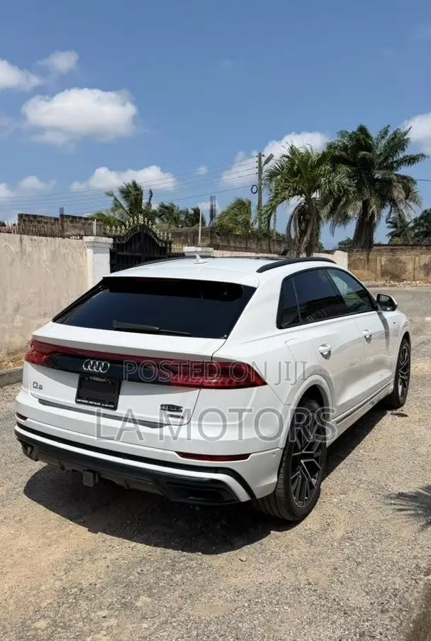Audi Q8 2021 White