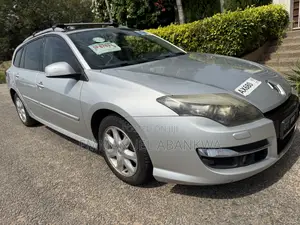 Renault Laguna 2.0T Dynamic 2012 Silver