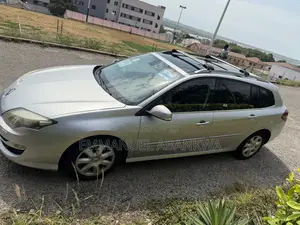 Renault Laguna 2.0T Dynamic 2012 Silver