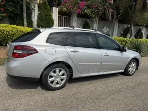 Renault Laguna 2.0T Dynamic 2012 Silver