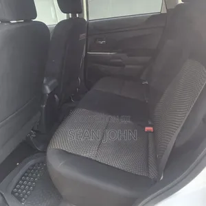 Mitsubishi Outlander SE FWD 2016 White