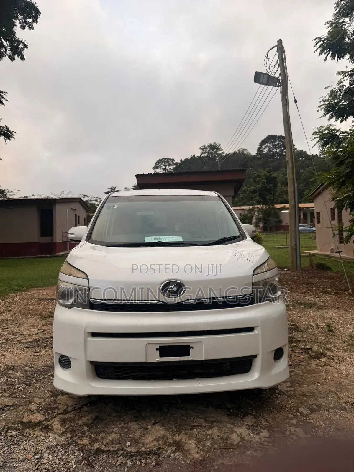 Toyota Voxy 2013 White