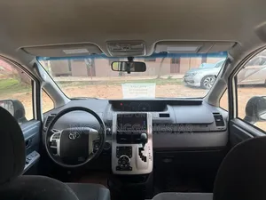 Toyota Voxy 2013 White