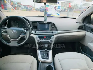 Hyundai Elantra 2016 Black