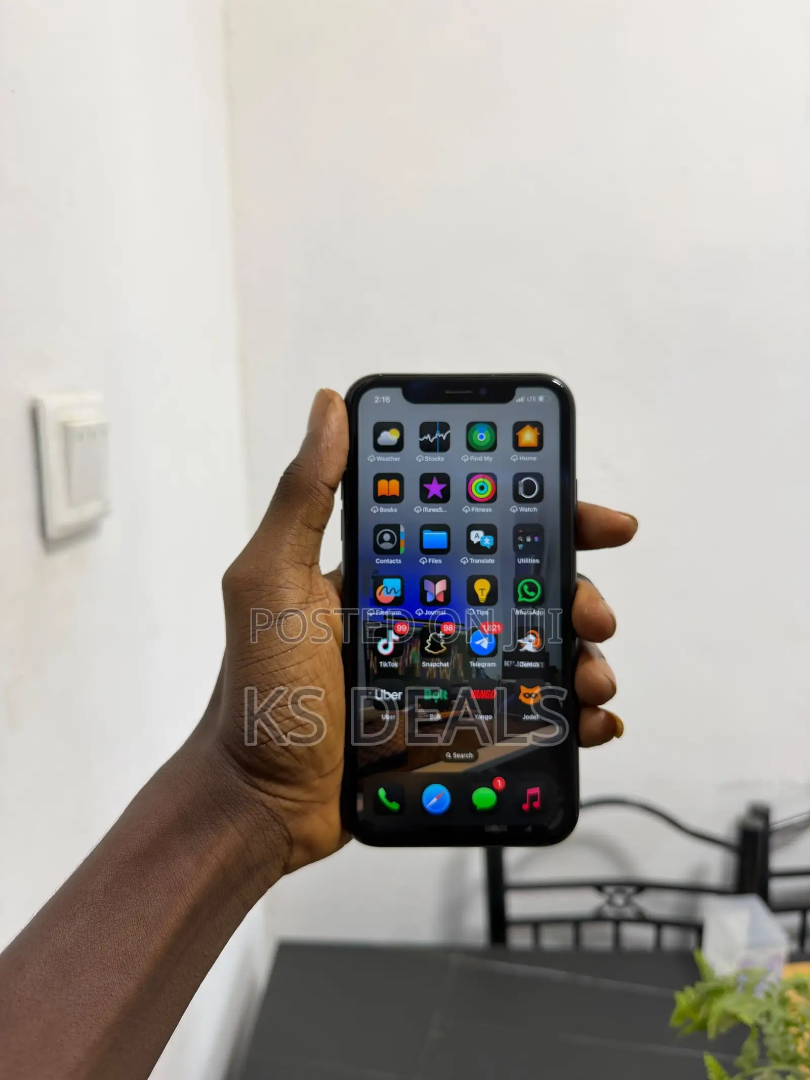 New Apple iPhone XR 64 GB Black