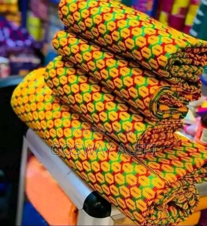 Hand Waves KENTE