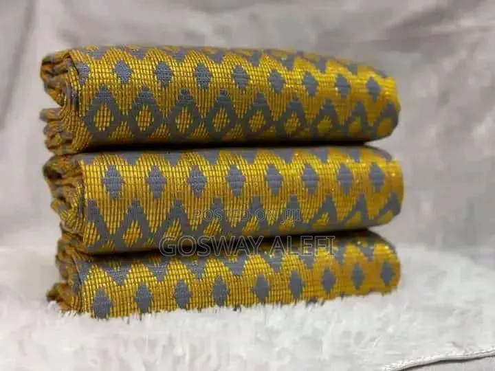 Hand Waves KENTE