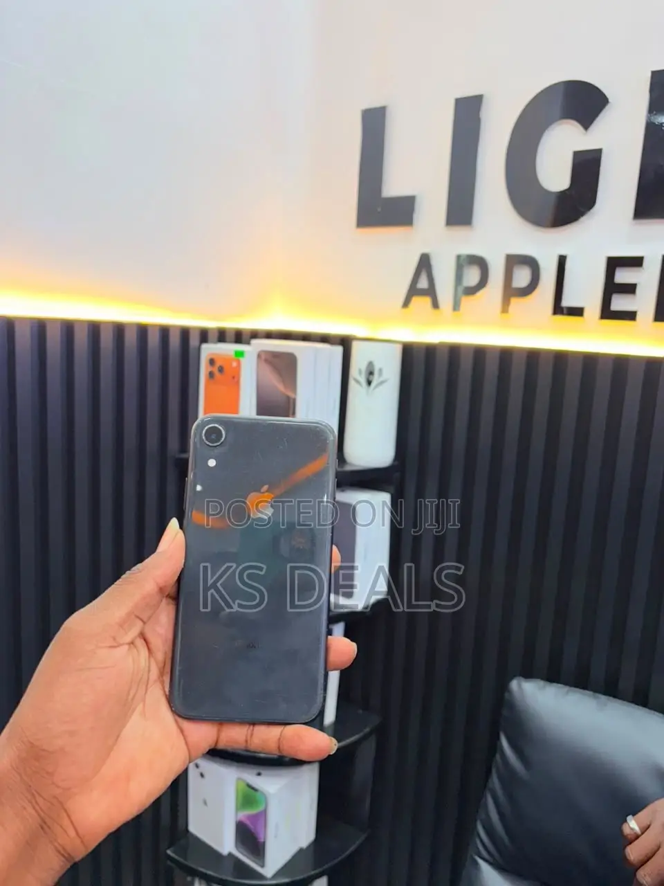 New Apple iPhone XR 64 GB Black