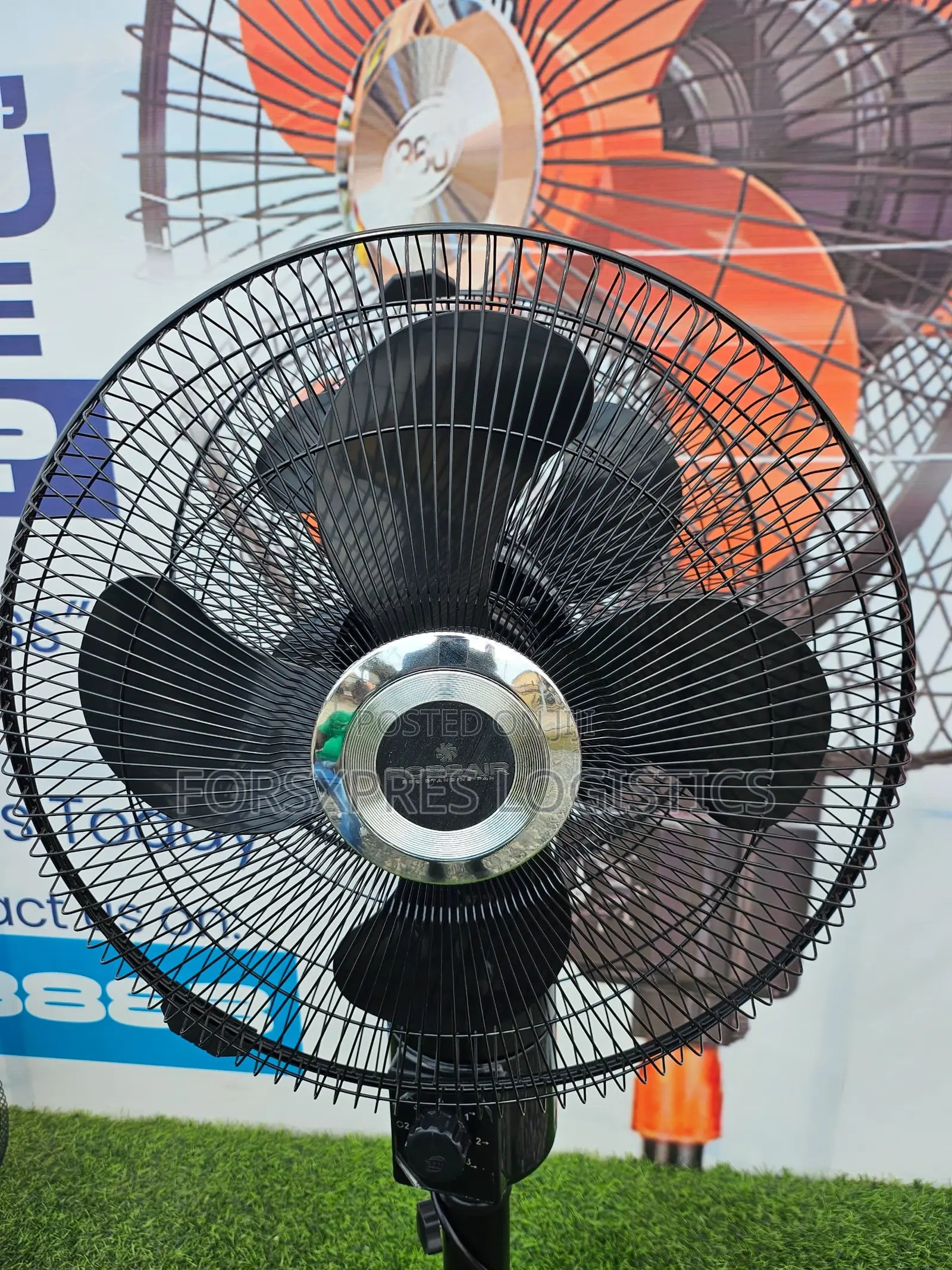 Double Sided 360 Degrees Standing Fan.