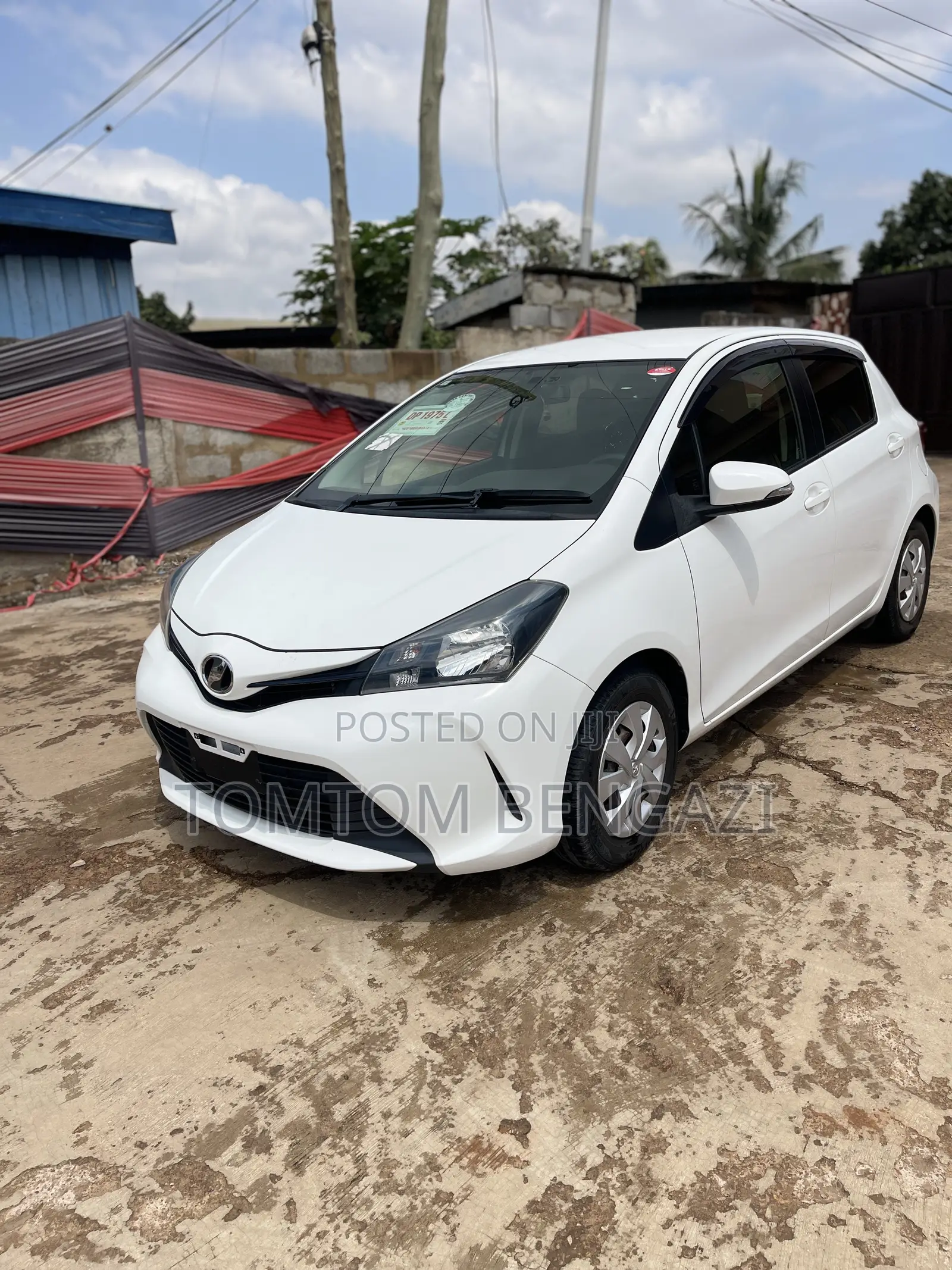 Toyota Vitz 1.3 FWD 5dr 2015 White