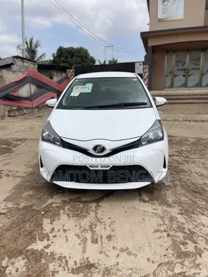 Toyota Vitz 1.3 FWD 5dr 2015 White