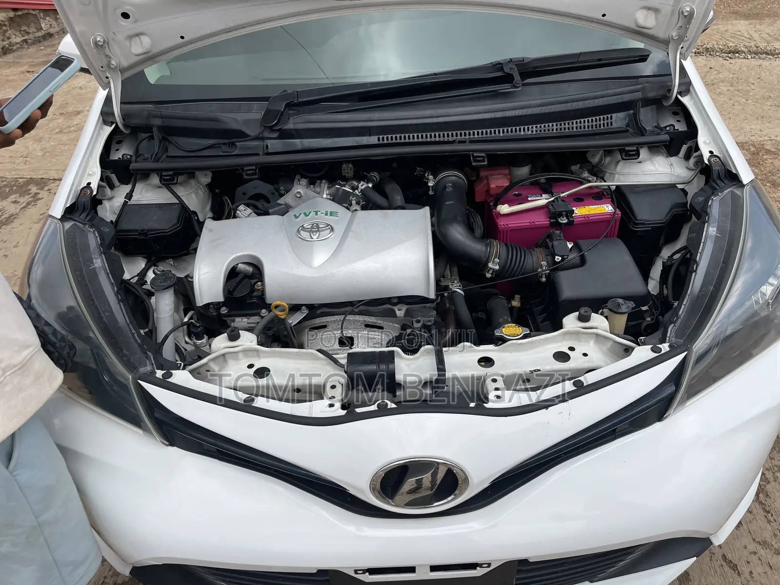 Toyota Vitz 1.3 FWD 5dr 2015 White