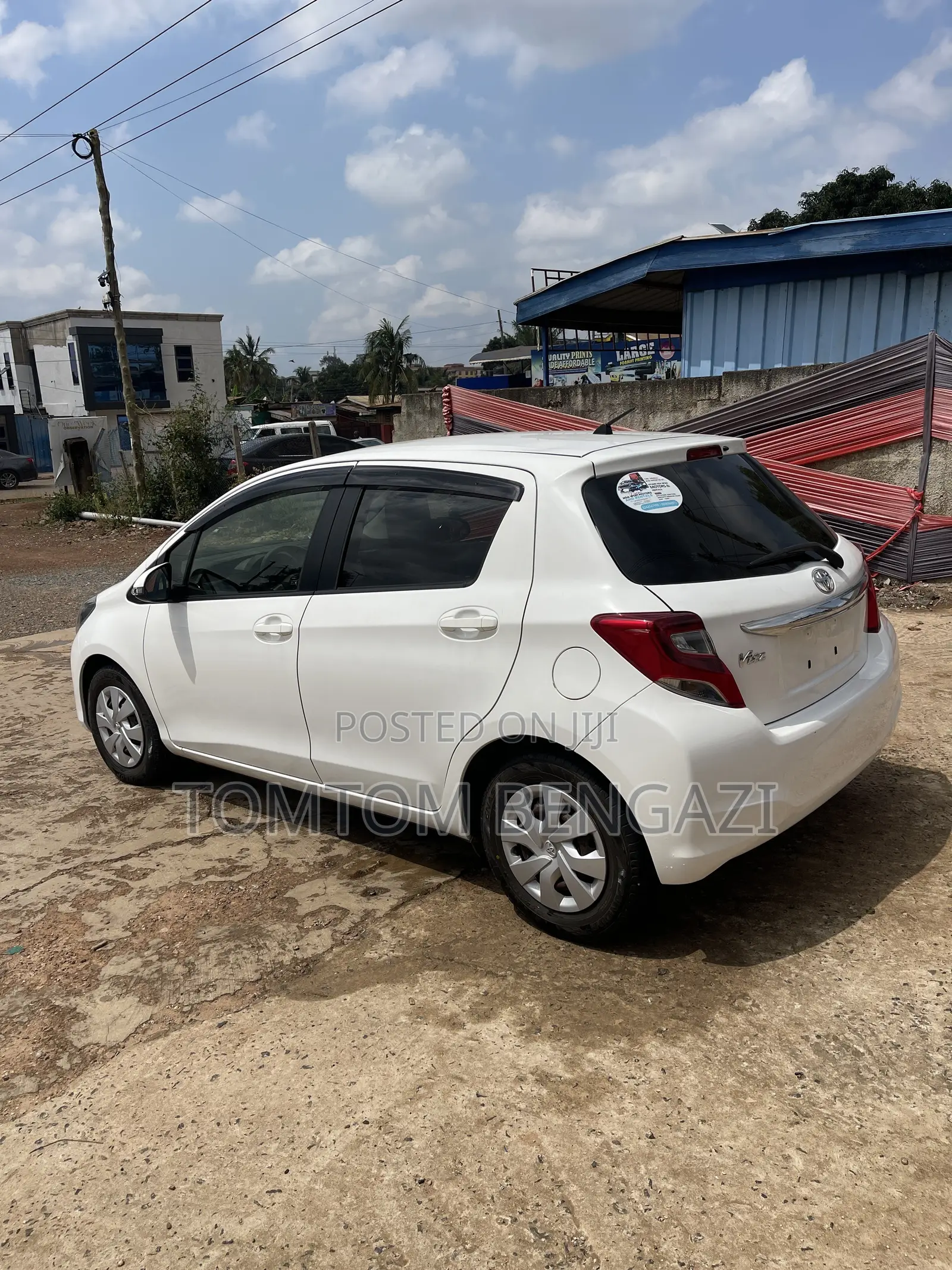 Toyota Vitz 1.3 FWD 5dr 2015 White