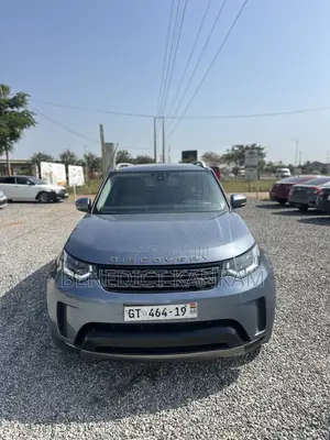 Land Rover Discovery HSE 4x4 2017 Gray