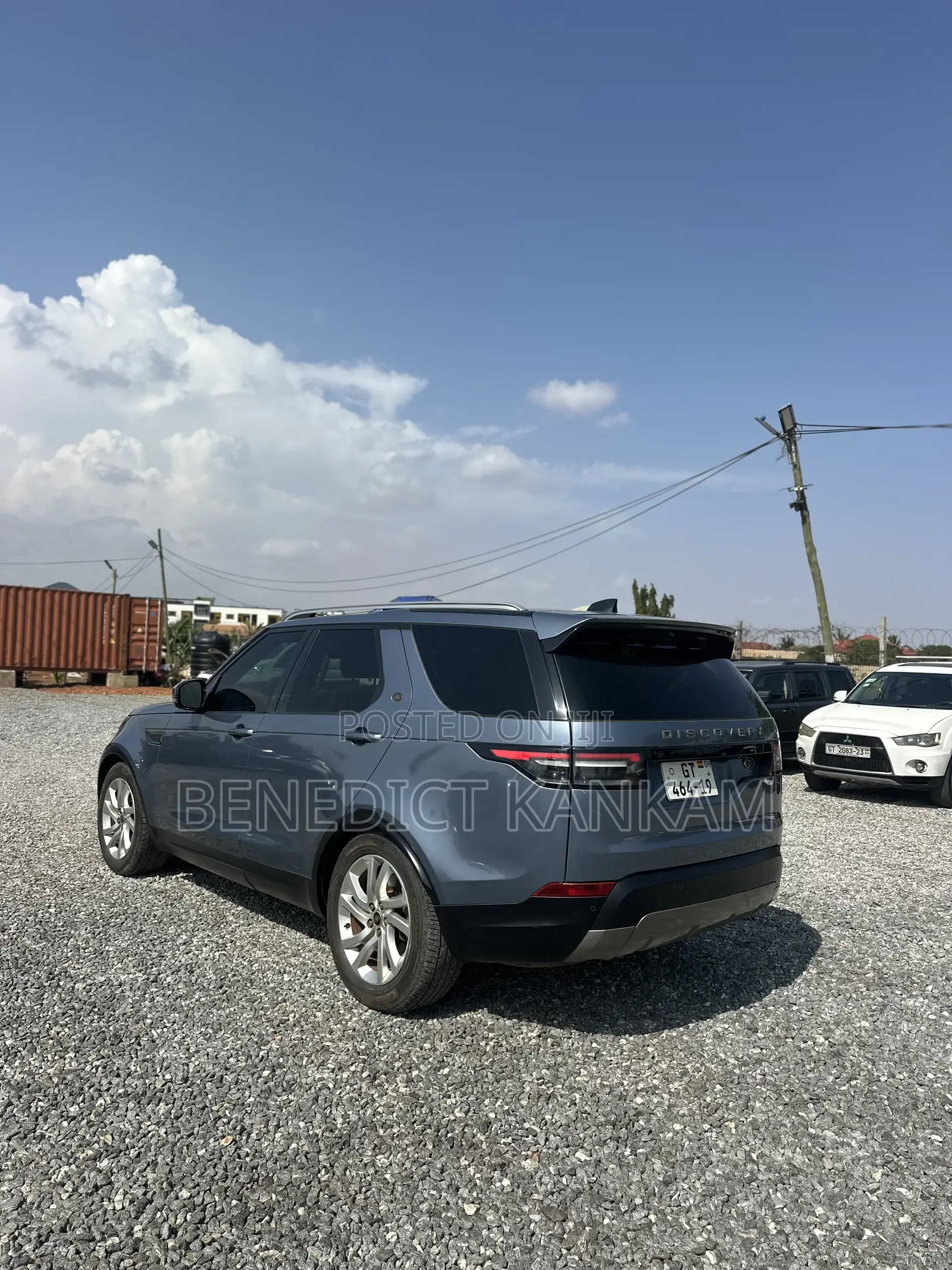 Land Rover Discovery HSE 4x4 2017 Gray