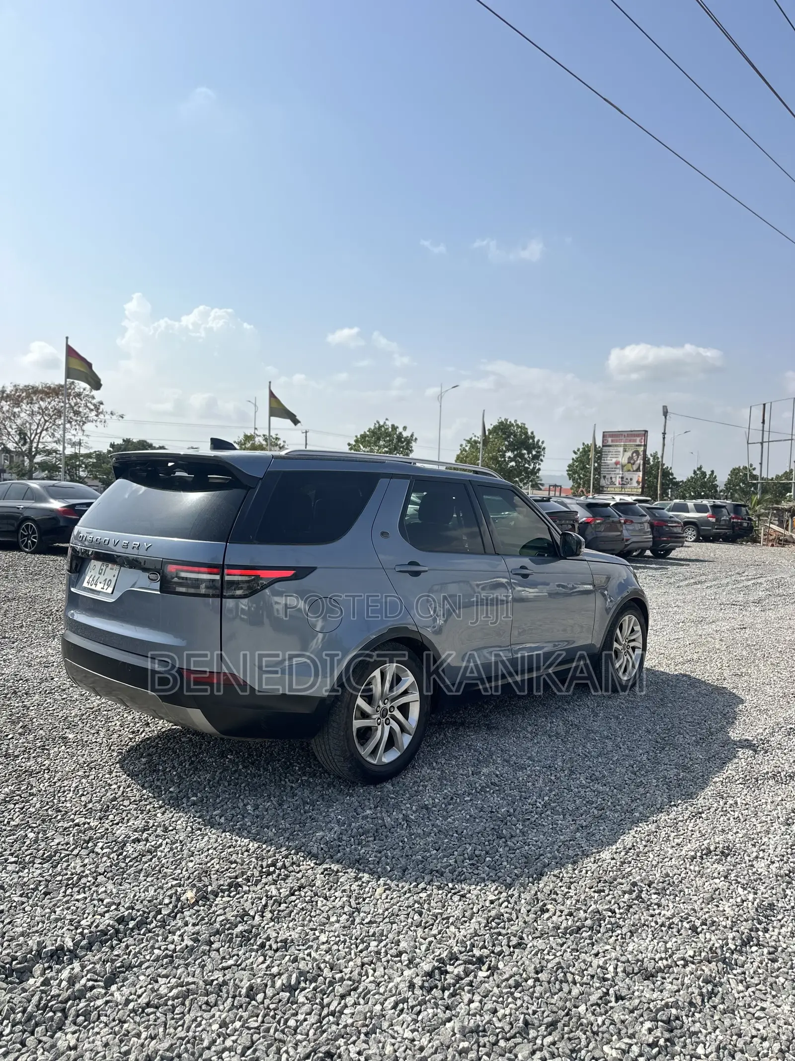 Land Rover Discovery HSE 4x4 2017 Gray