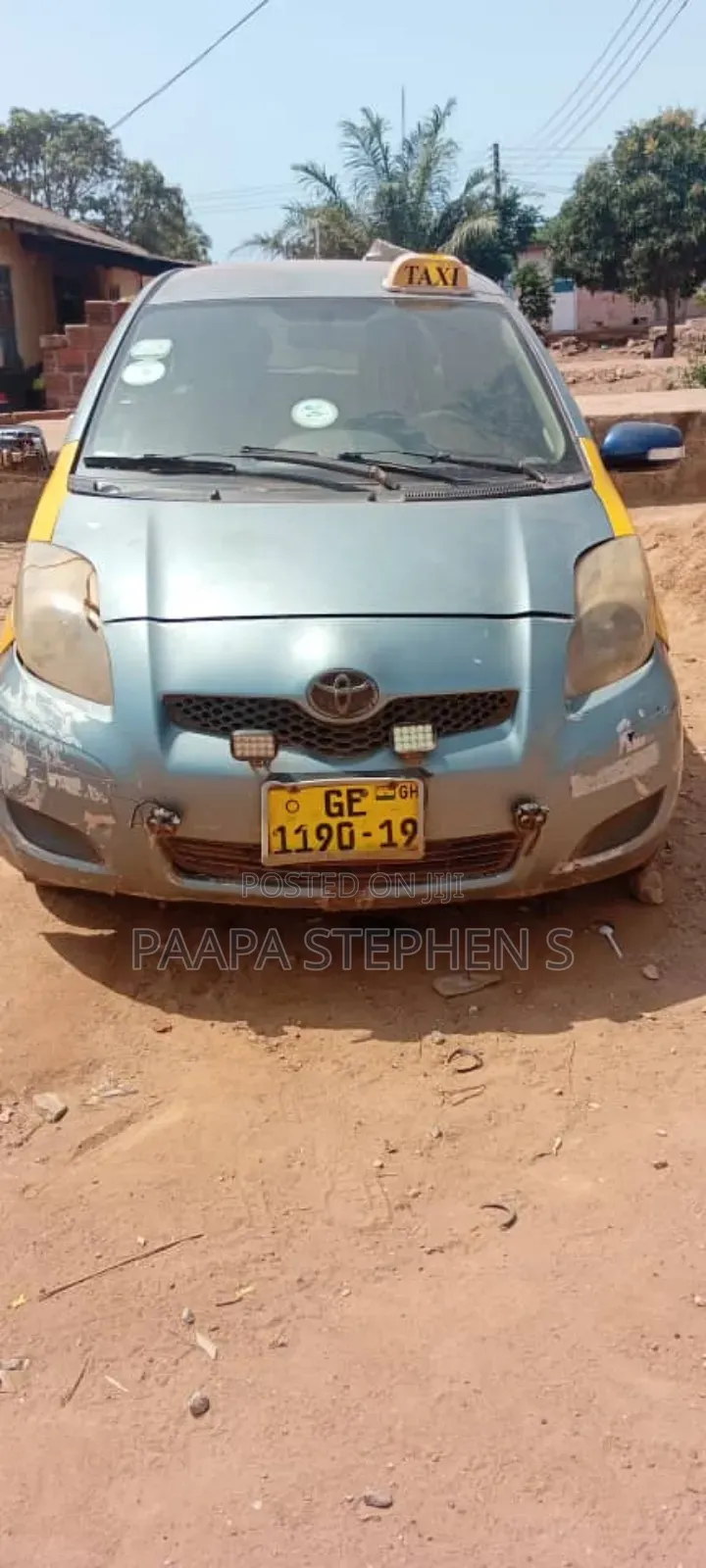 Toyota Vitz 2009 Silver