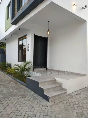 4bdrm House in Adjirigano, Ability for rent