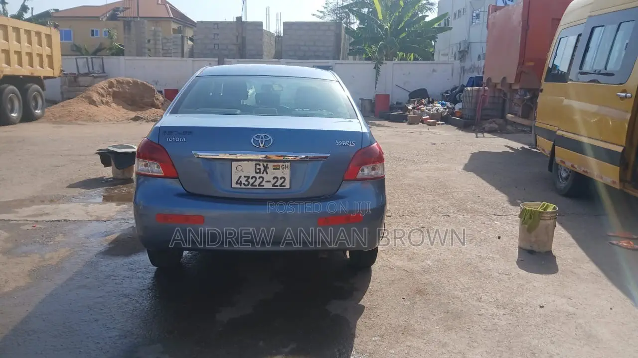 Toyota Yaris 2010 Blue
