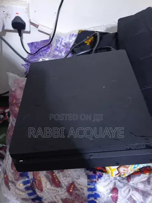 PlayStation 4 Slim 1TB