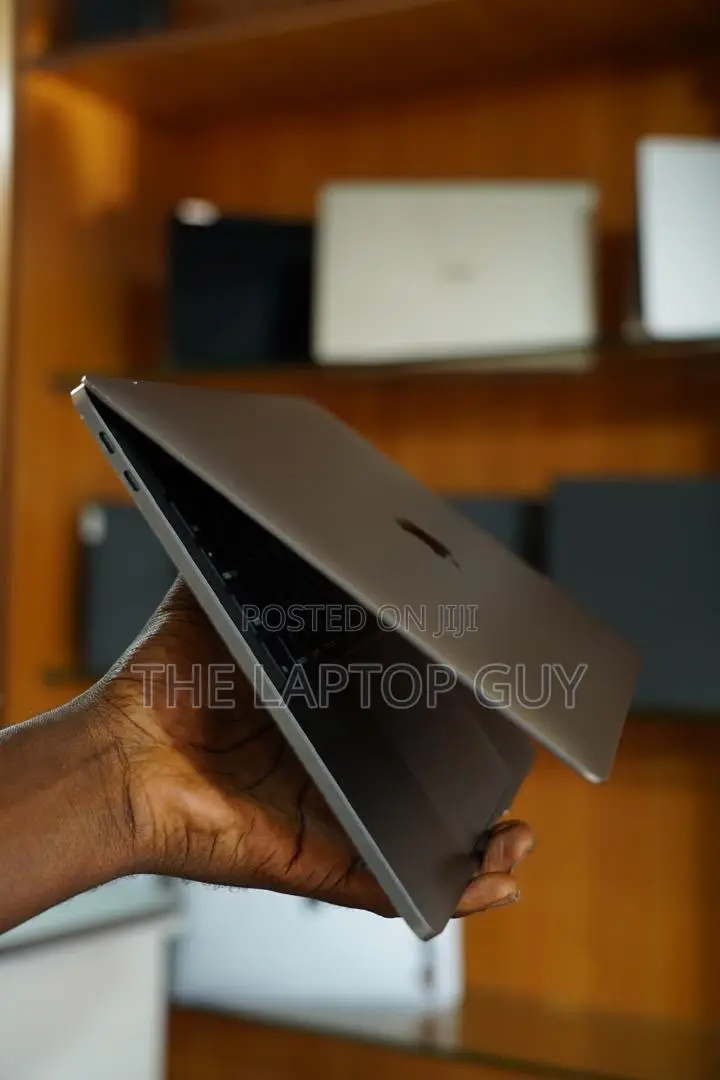 Laptop Apple MacBook Pro 2017 8GB Intel Core i5 SSD 128GB
