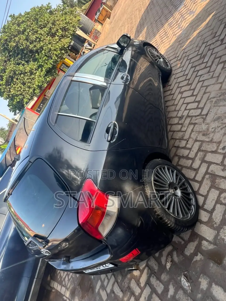 Toyota Vitz 2010 Black