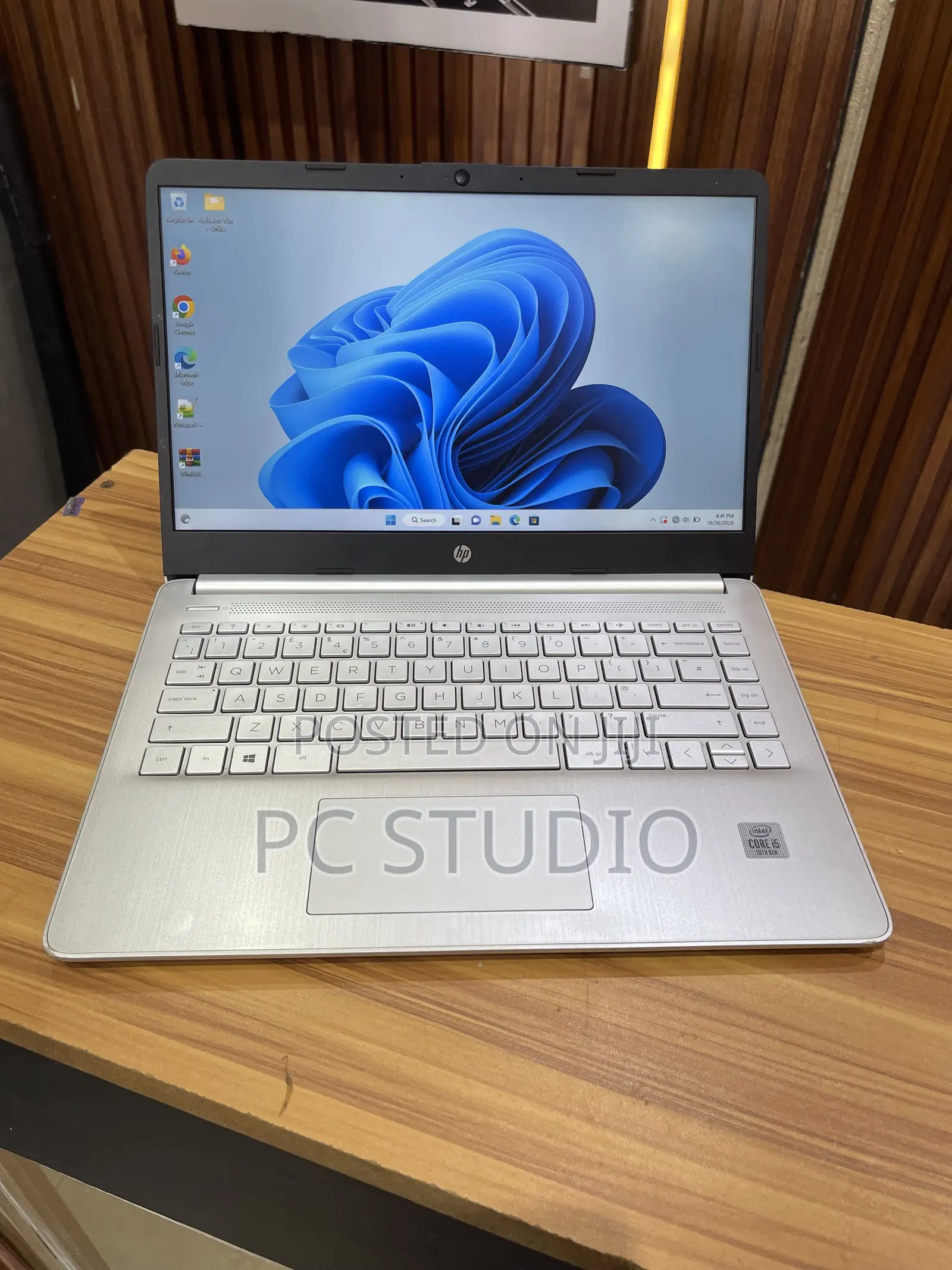 New Laptop HP 14S 8GB Intel Core i5 SSD 256GB