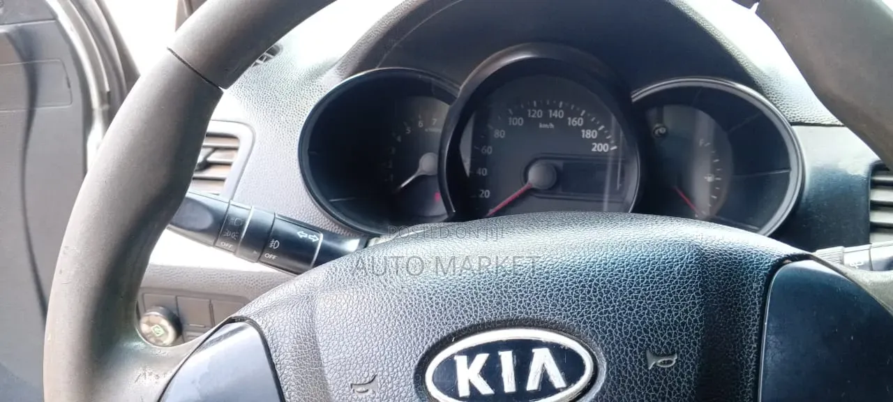 Kia Morning 2014 Silver