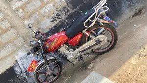 Royal RY125 2022 Red