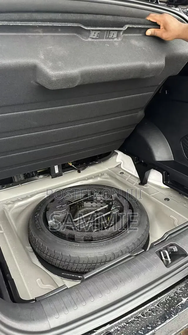 Geely Monjaro Exclusive 2024 Matt Black